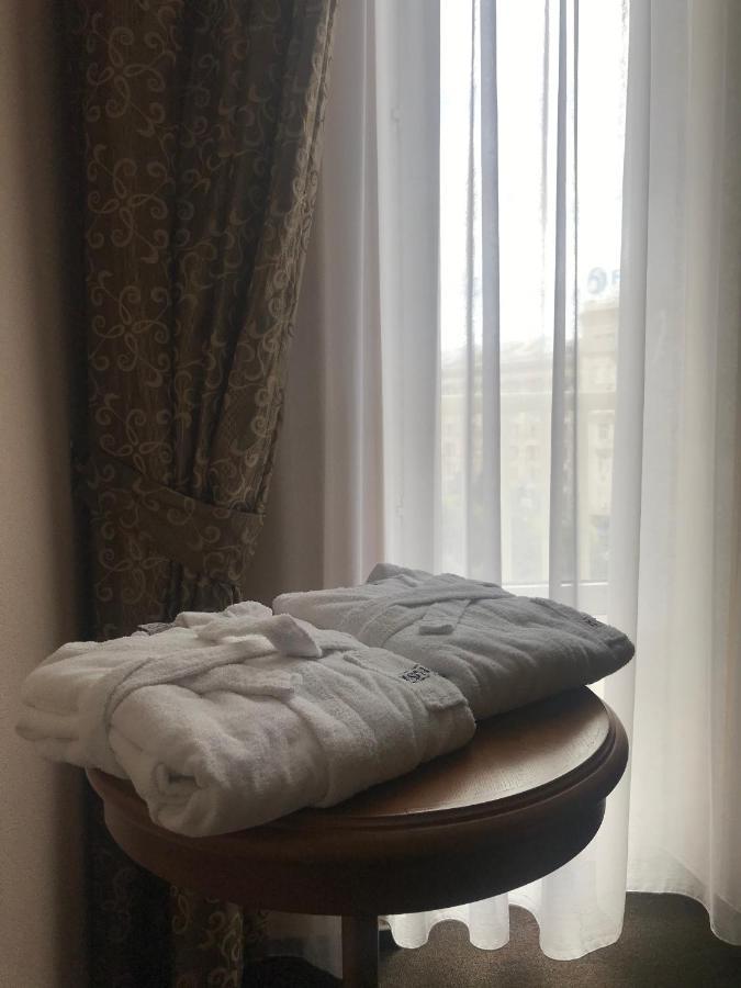 Kozatskiy Hotel Kiev Luaran gambar