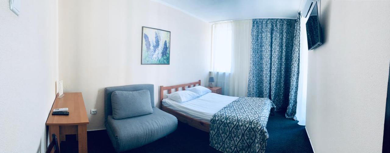 Kozatskiy Hotel Kiev Luaran gambar