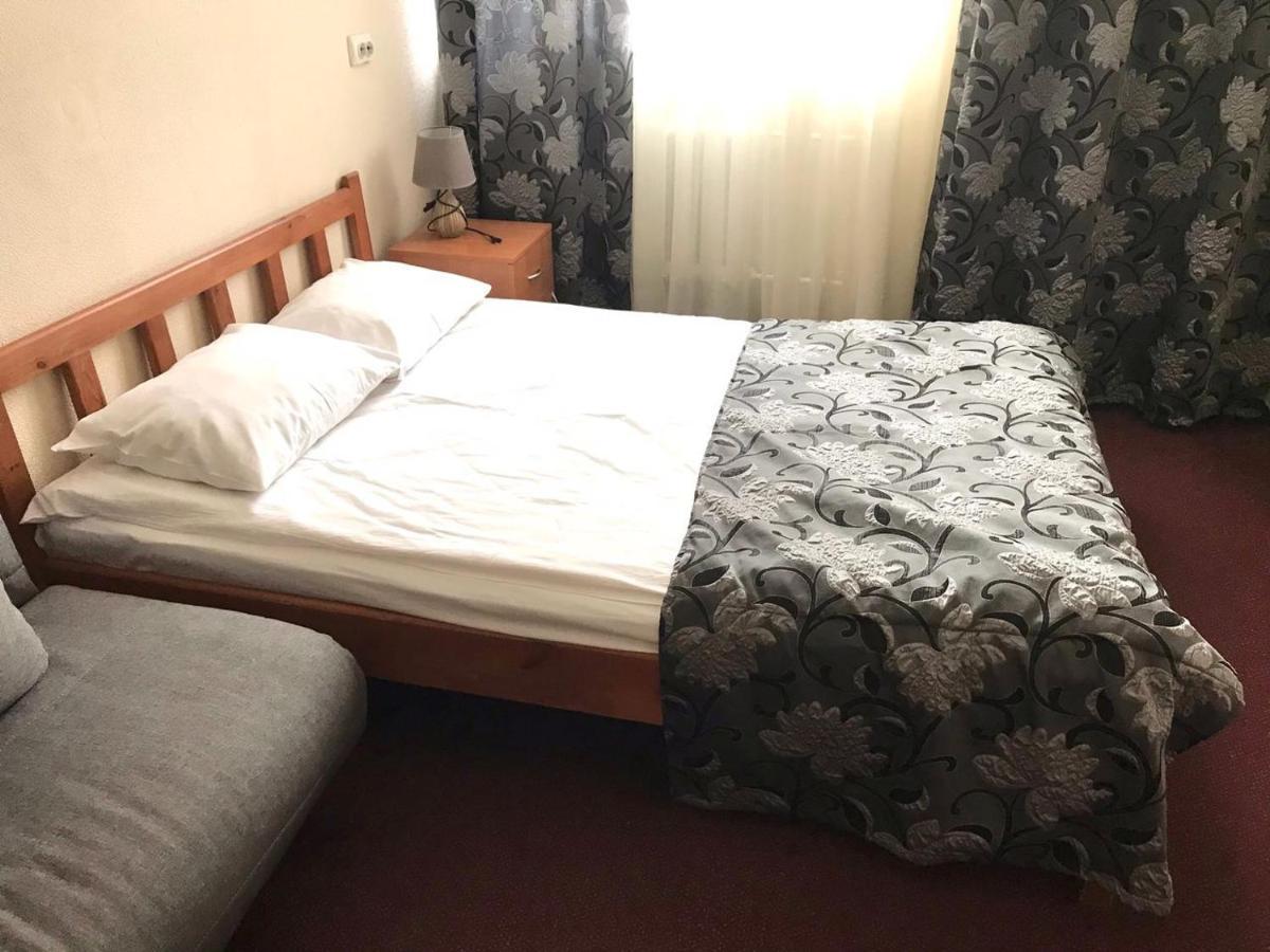 Kozatskiy Hotel Kiev Luaran gambar