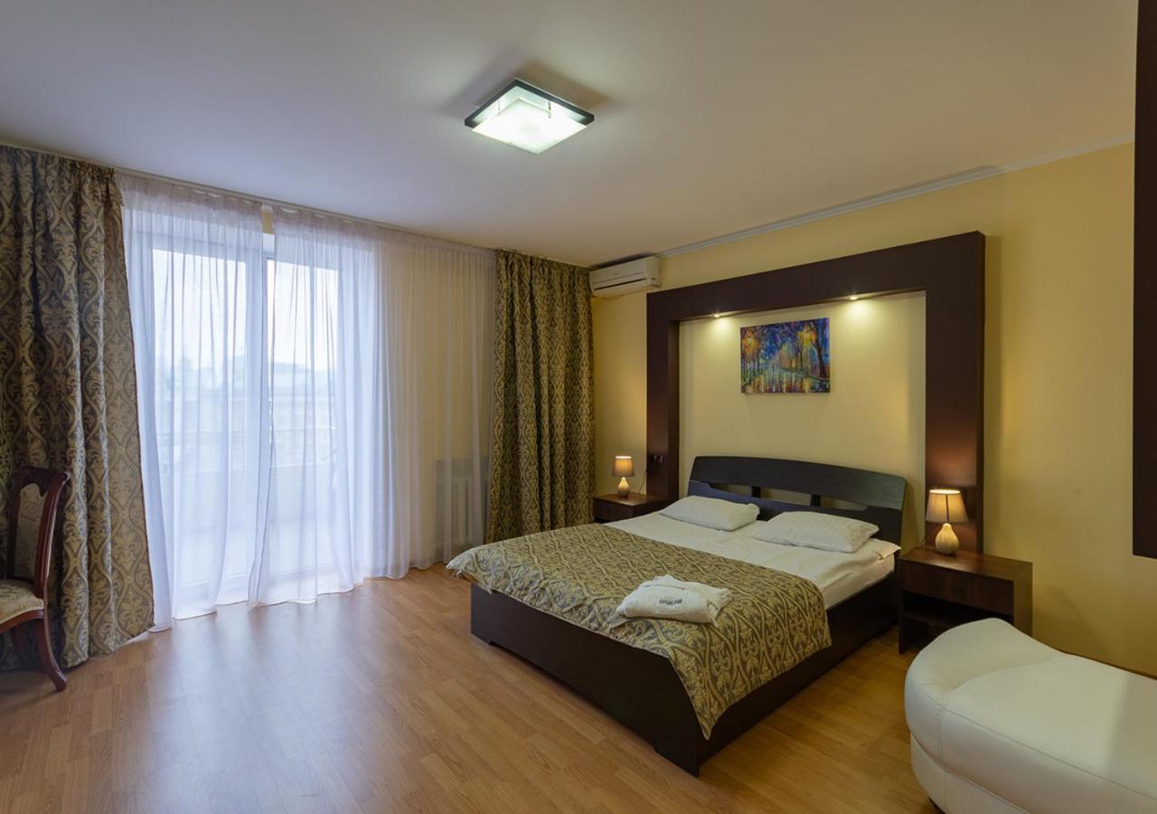 Kozatskiy Hotel Kiev Luaran gambar