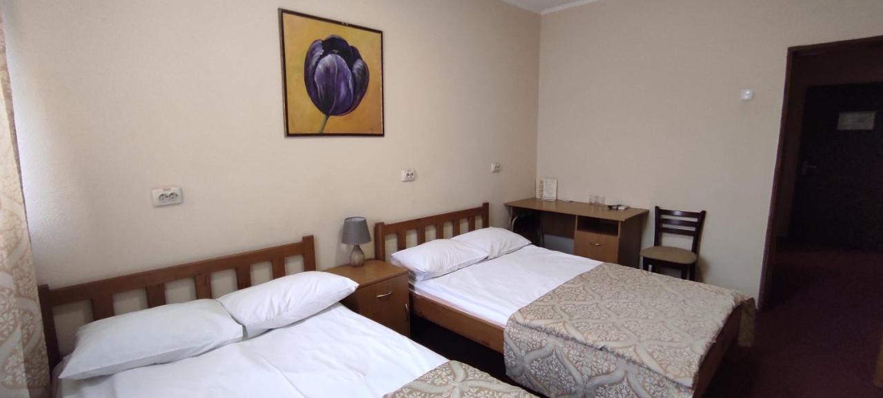 Kozatskiy Hotel Kiev Luaran gambar