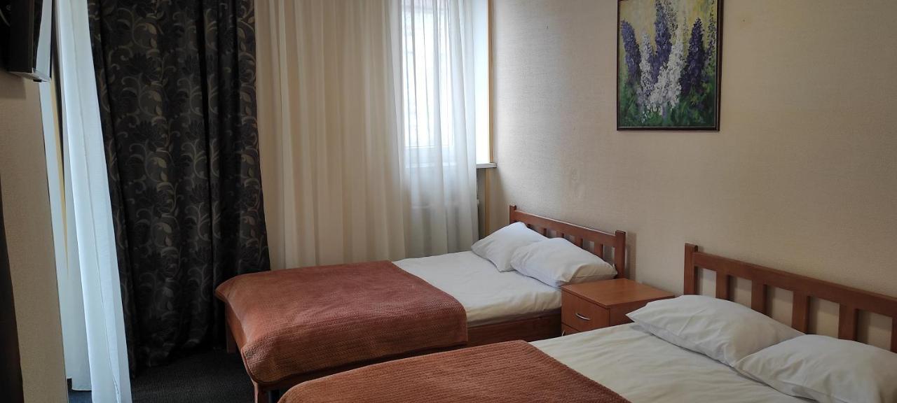 Kozatskiy Hotel Kiev Luaran gambar