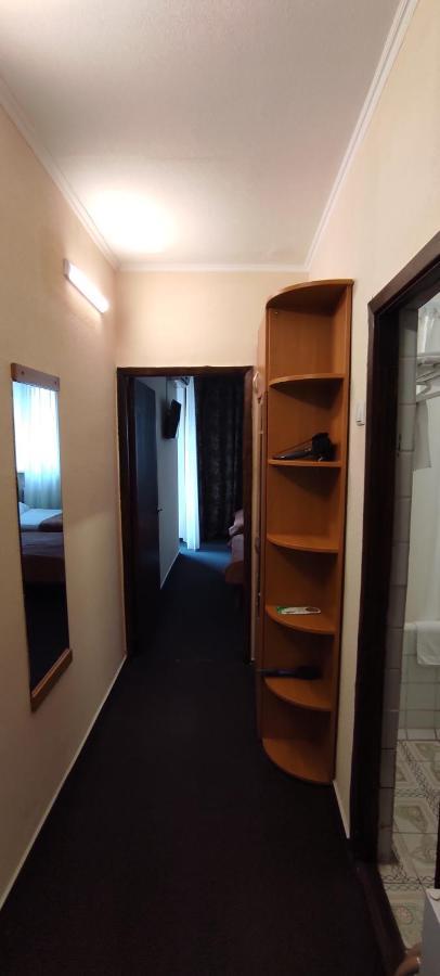 Kozatskiy Hotel Kiev Luaran gambar