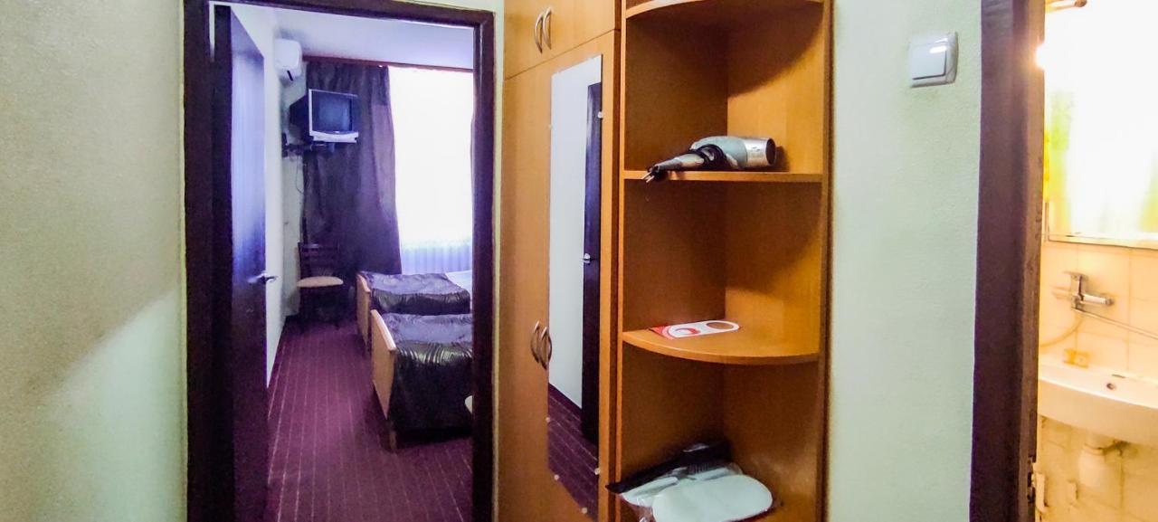 Kozatskiy Hotel Kiev Luaran gambar