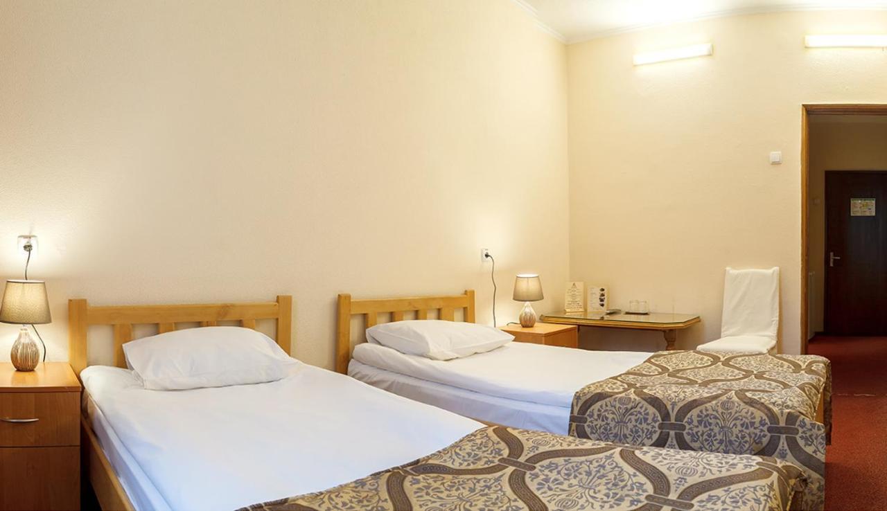 Kozatskiy Hotel Kiev Luaran gambar