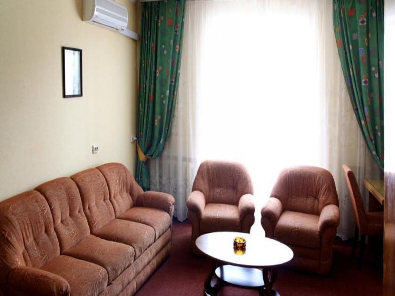 Kozatskiy Hotel Kiev Luaran gambar