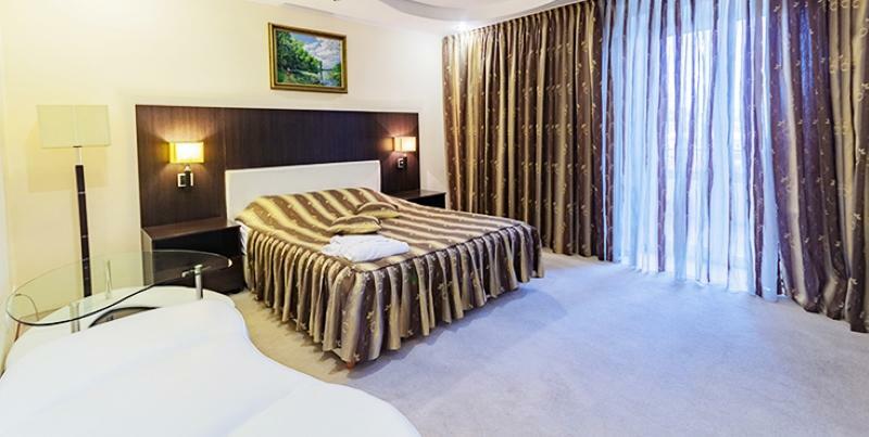 Kozatskiy Hotel Kiev Luaran gambar